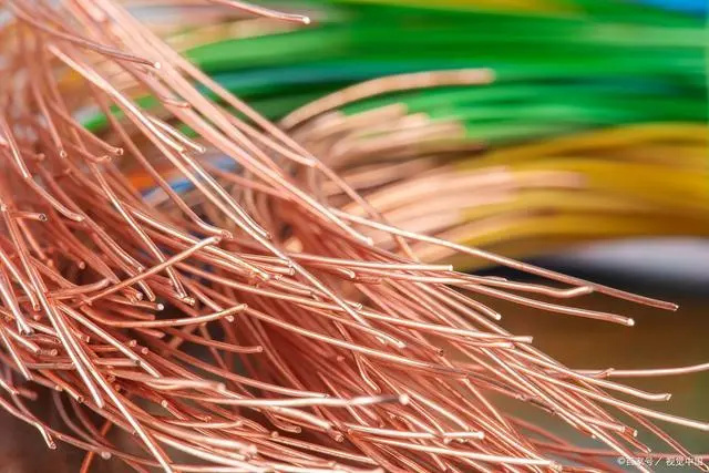 Mesin wire drawing di industri kabel